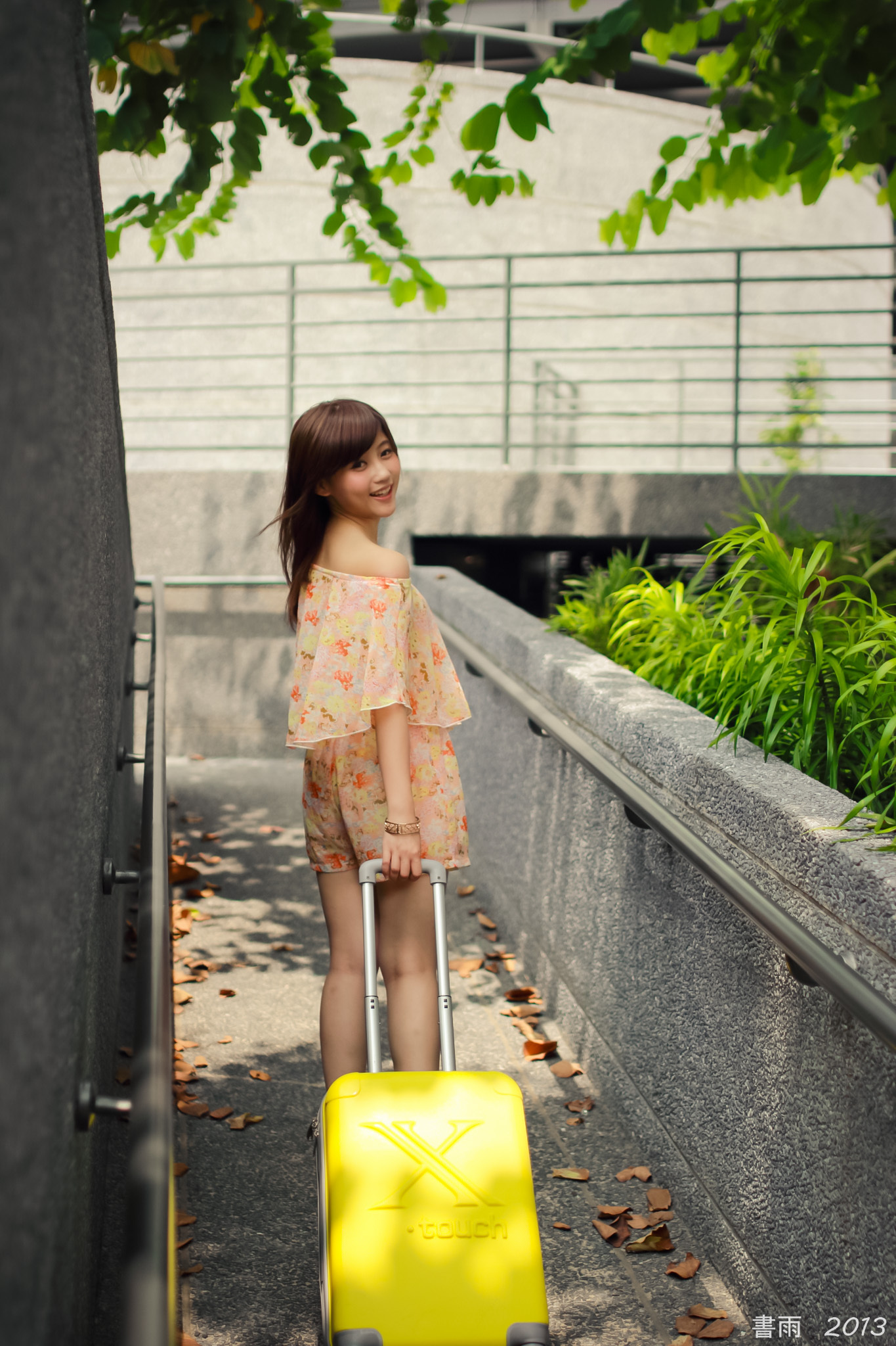 [Beautyleg番外篇]2013-09-14 敏敏国美馆外拍 2